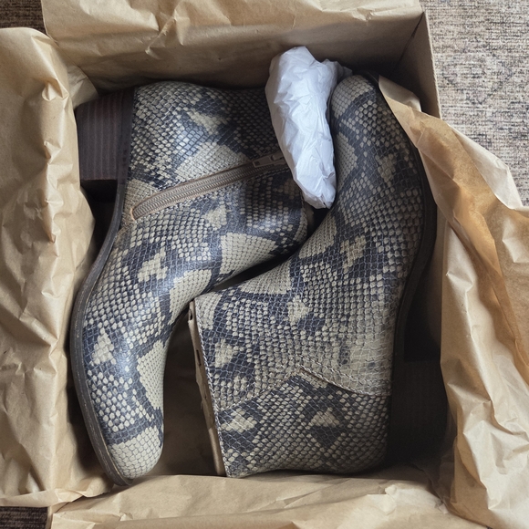 Lucky Brand Shoes - Lucky Brand Chinchilla Slither Boots New Never Worn